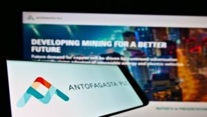 Рост цен на медь увеличил прибыль Antofagasta