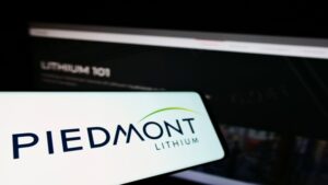Piedmont и Sayona создают литиевого гиганта Elevra Lithium