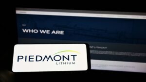 Piedmont и Sayona создают нового литиевого гиганта Elevra Lithium