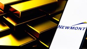 Newmont получила $850 млн от продажи рудников в Гане и Канаде