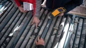 Успех KalGold: 75% доля в Pinjin открывает путь к новым открытиям золота в Австралии