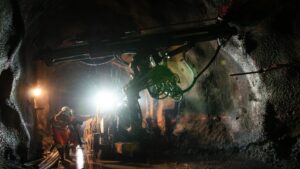 Barminco остается на золотом руднике Agnew в Австралии еще на три года
