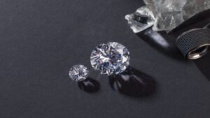 De Beers сворачивает Lightbox из-за падения цен на искусственные алмазы