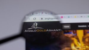 AngloGold Ashanti продает рудник в Бразилии и ставит на паузу проект в Гане