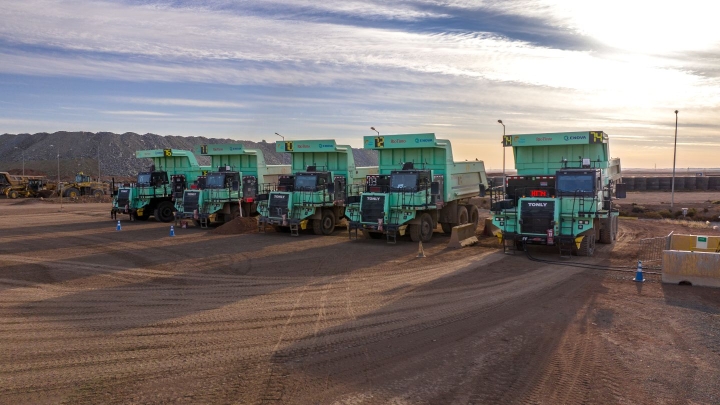 Rio Tinto тестирует электросамосвалы со сменными батареями в Монголии