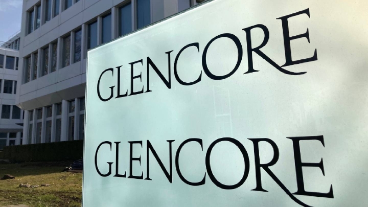Glencore получит A$600 млн на спасение медеплавильных заводов в Австралии