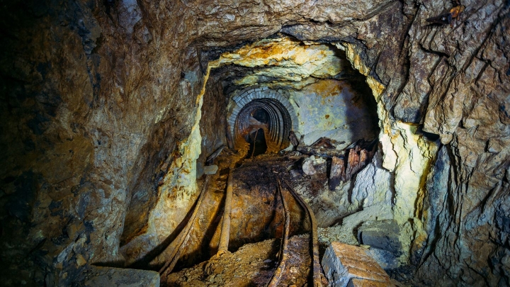 Десятки горняков погибли при обрушении моста на руднике в ДР Конго