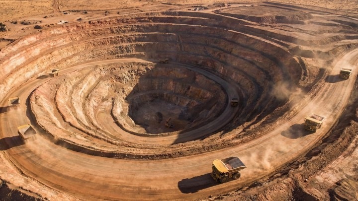 Частный бизнес Китая вытесняет госкомпании из проектов добычи сырья